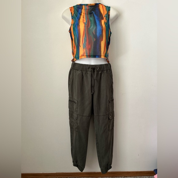 Banana Republic Green Pants with Relaxed Women’s Banana Republic Pants - Picture 1 of 9